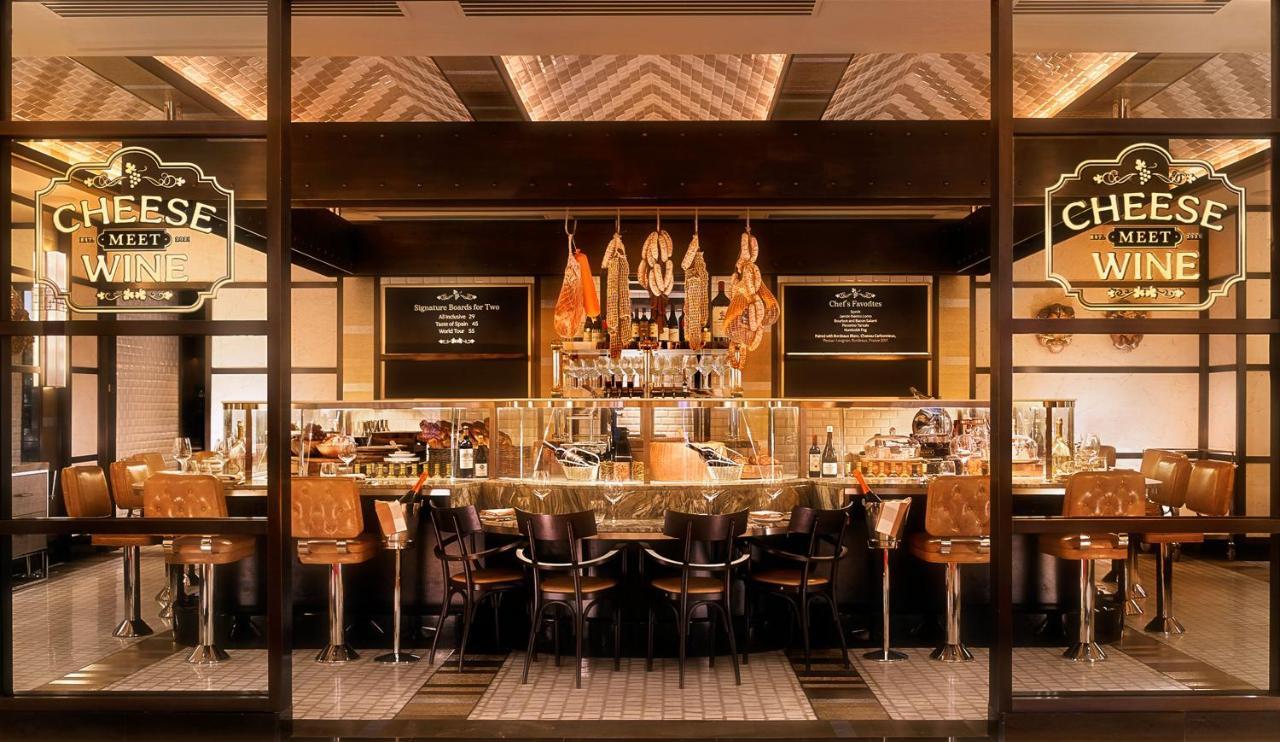Encore Boston Harbor Everett Екстер'єр фото The Cheese & Wine Bar