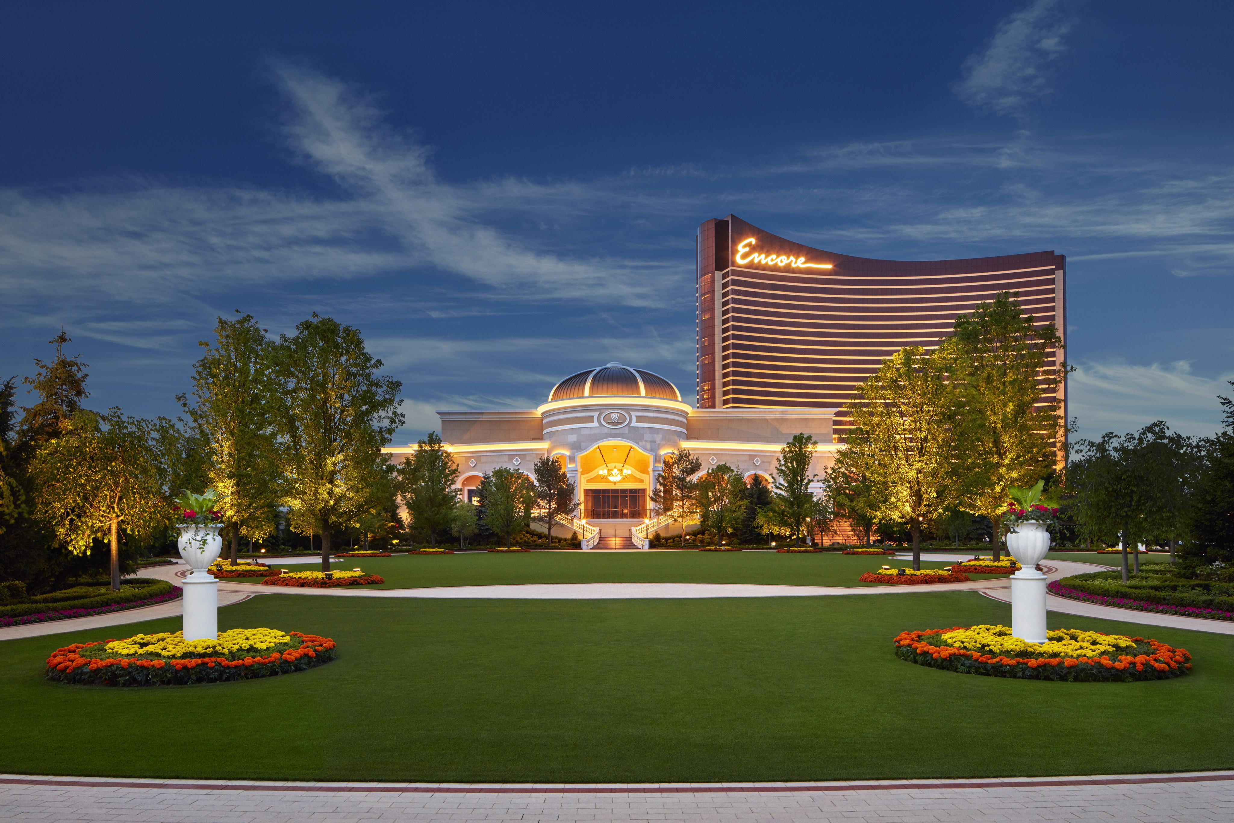 Encore Boston Harbor Everett Екстер'єр фото Encore at Wynn Las Vegas