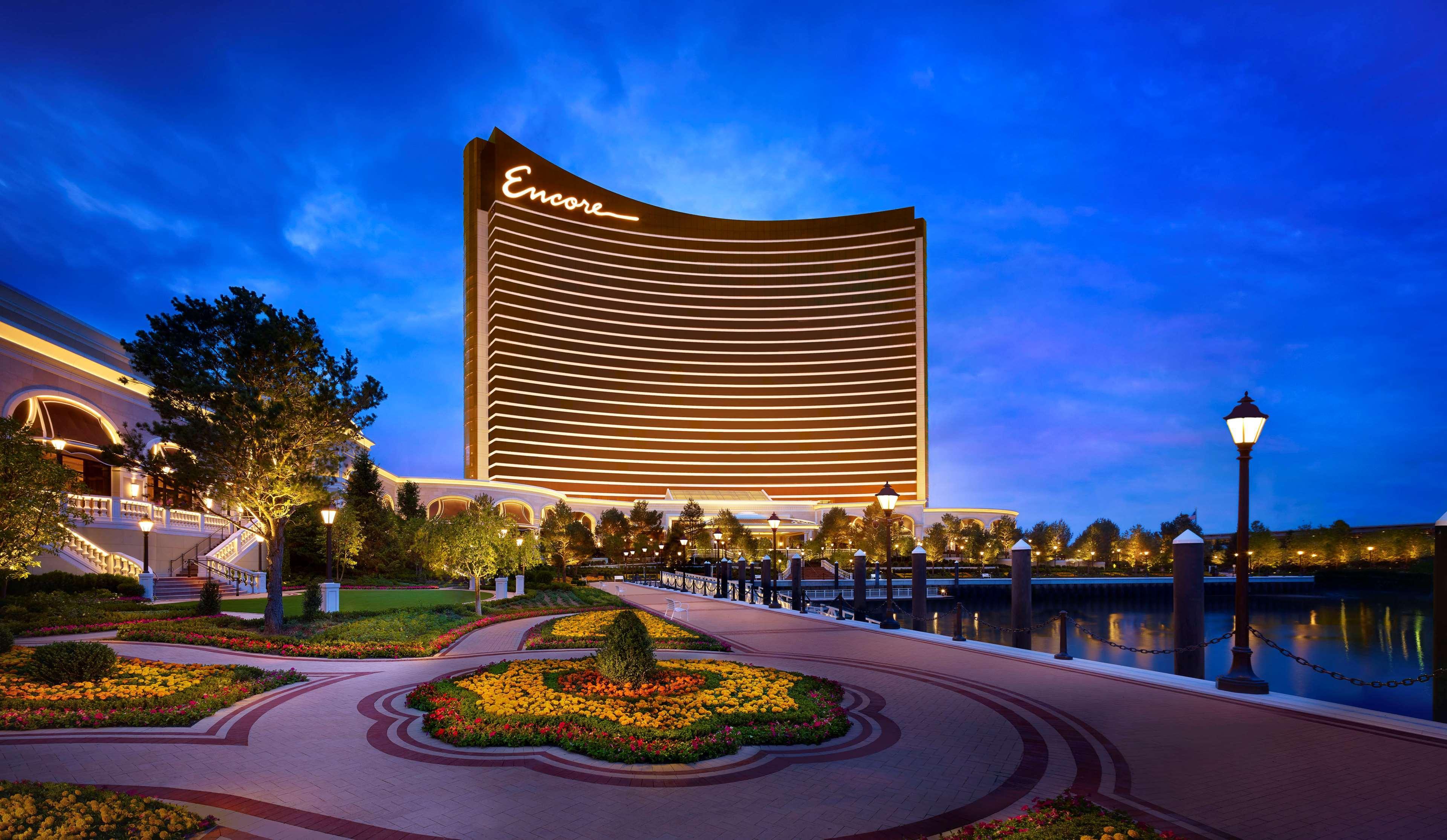 Encore Boston Harbor Everett Екстер'єр фото Encore at Wynn Las Vegas